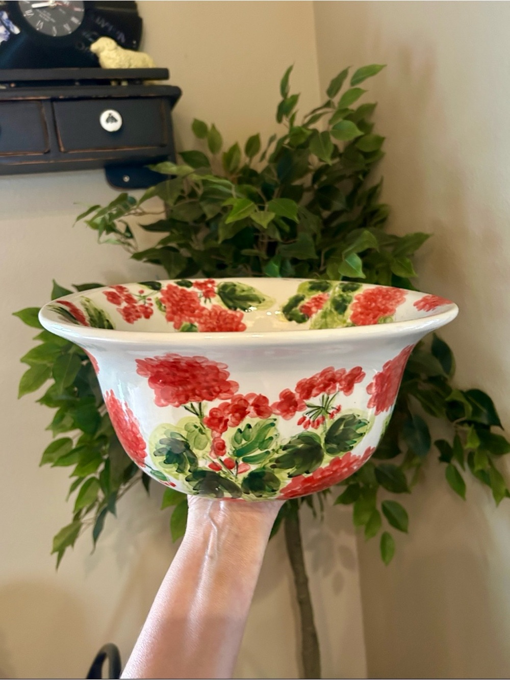 Artist Signed Judy Buswell "Red Geraniums" Hand Made Bowl